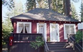 Tahoma Meadows Bed & Breakfast Cottages